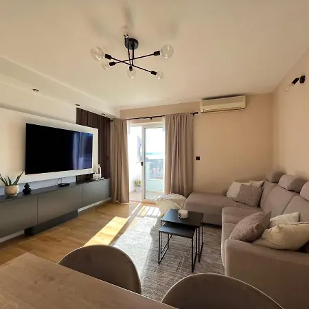 Lucica Apartment