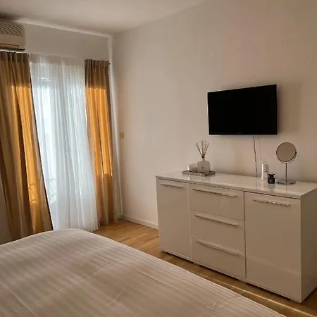 Lucica Apartment