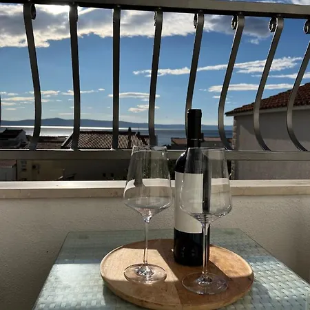 Lucica Apartment *