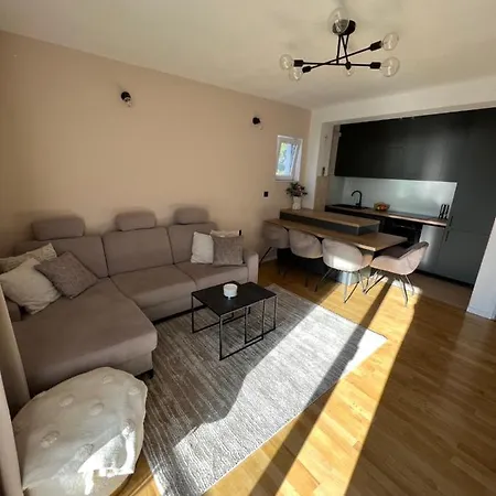 Lucica Apartment